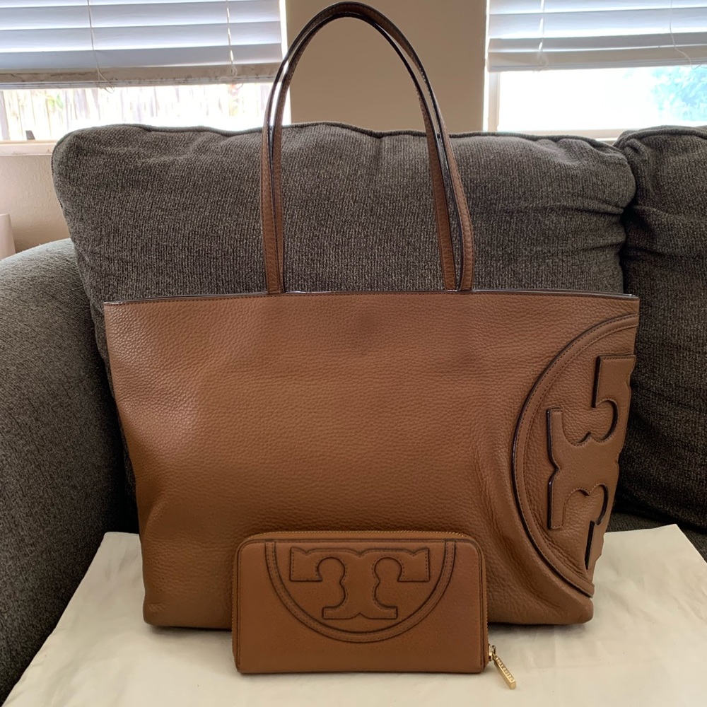 Tory Burch All T